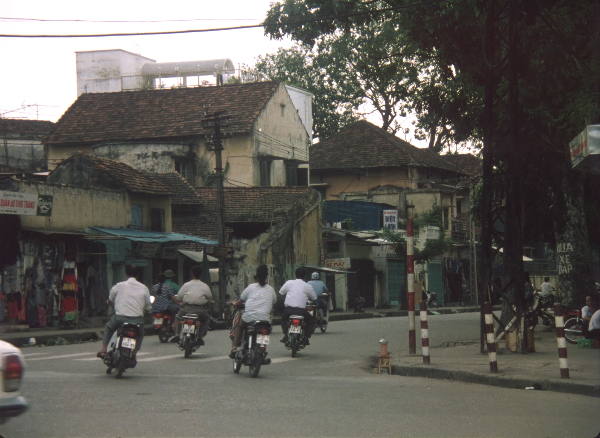 Dust and Metal archive film still