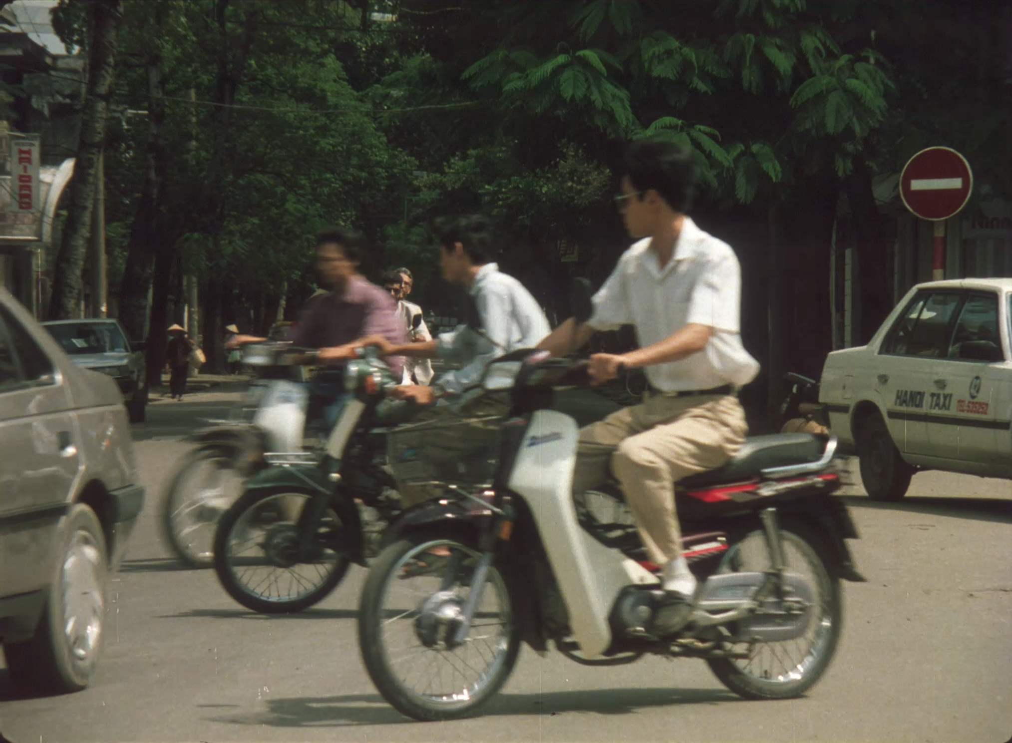 Dust and Metal archive film still